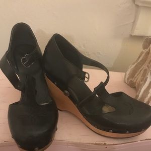 Ugg platform maryjanes